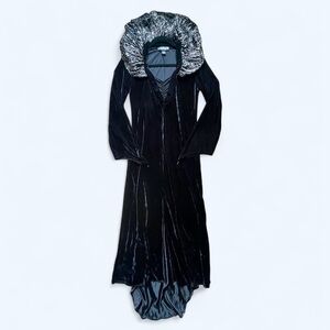 VTG The Pyramid Collection Vampire Witchy Goth Velvet Maxi Dress in Black sz S